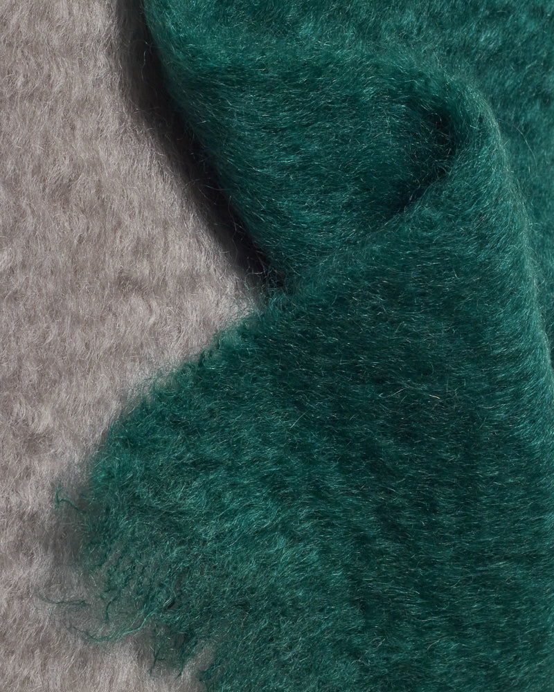 Ezcaray gray-green scarf