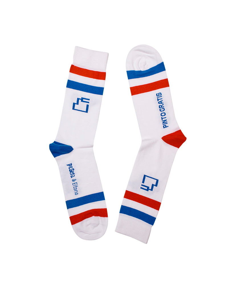 Calcetines El Tono - peSeta, colección diseños divertidos blancas con lineas rojo y azul, detalle estampado, moda original, estampados originales tallas reales, ropa favorecedora, Estilo sostenible Madrid.