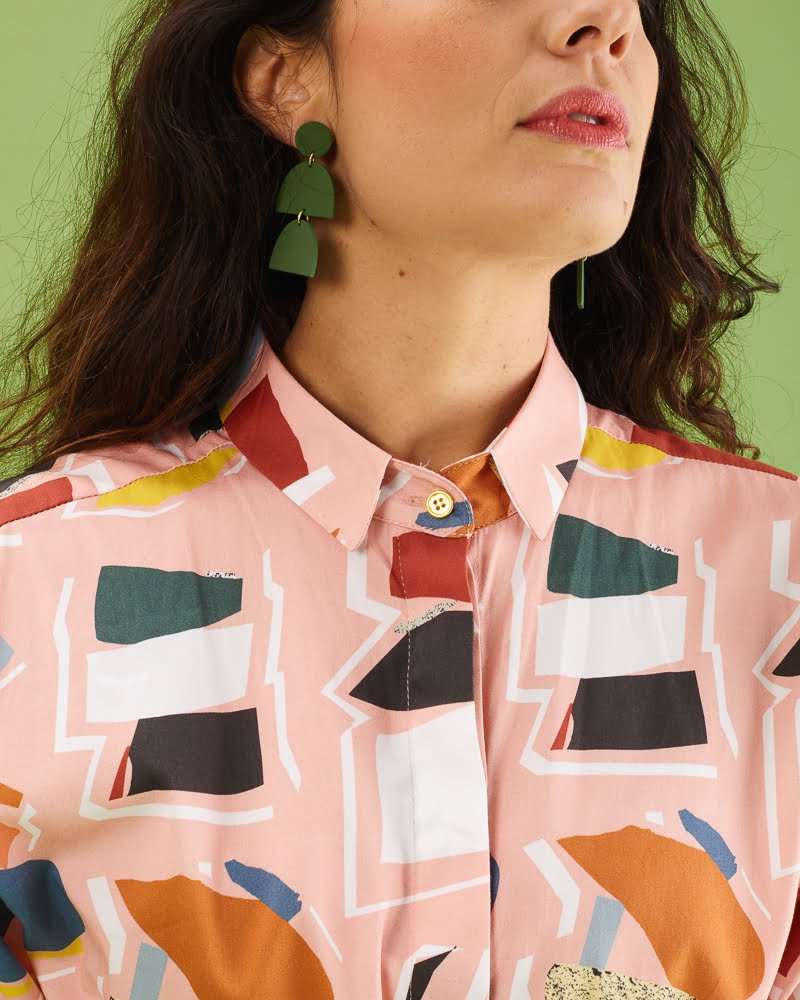 vestido camisero Padova midi largo estampado con corte favorecedor y manga corta. Talla única. Hecho en España. 100% algodón satinado. Producción sostenible