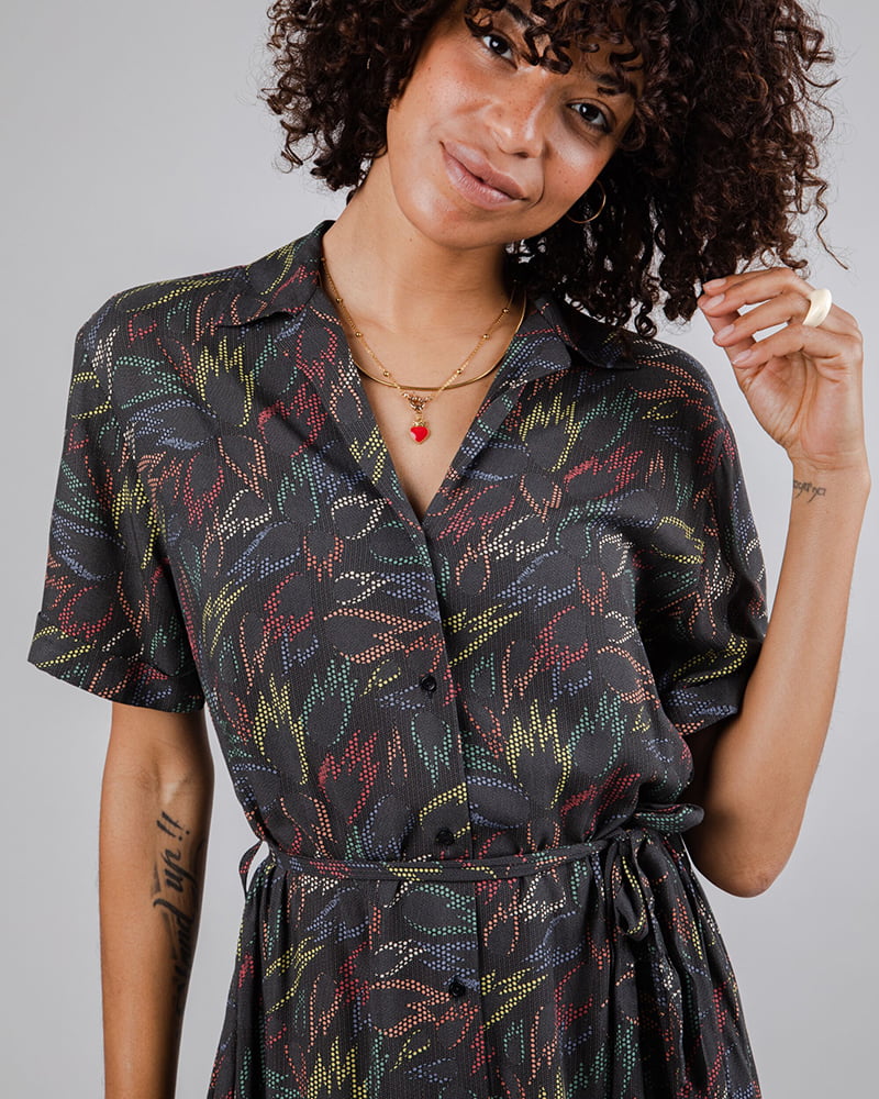 Vestido largo estampado mujer casual de moda fluido multicolor de viscosa sostenible colección cápsula Brava Fabrics x peSeta