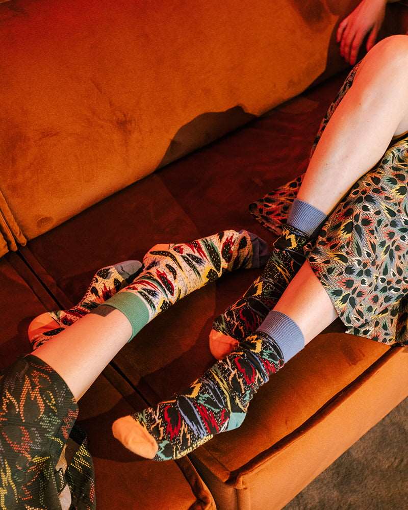 brava fabrics & peSeta colección cápsula calcetines estampados moda sostenible