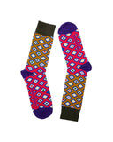 Calcetines rosas Nuria Mora - peSeta, detalles en violeta y negro, estampado de rombos violetas con distinto relleno y fondo rosa y marron claro, accesorios coloridos, accesorios originales