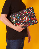 Funda de laptop 13" con estampado original hecha de tejidos de botellas recicladas, estampado Lux, diseño original colorido de luces en movimiento,  moda sostenible