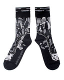 Calcetines Didac Alcaraz - peSeta, diseños divertidos negro y blanco, estampado edificios y paisaje, moda original, estampados originales tallas reales, ropa favorecedora, Estilo sostenible Madrid.